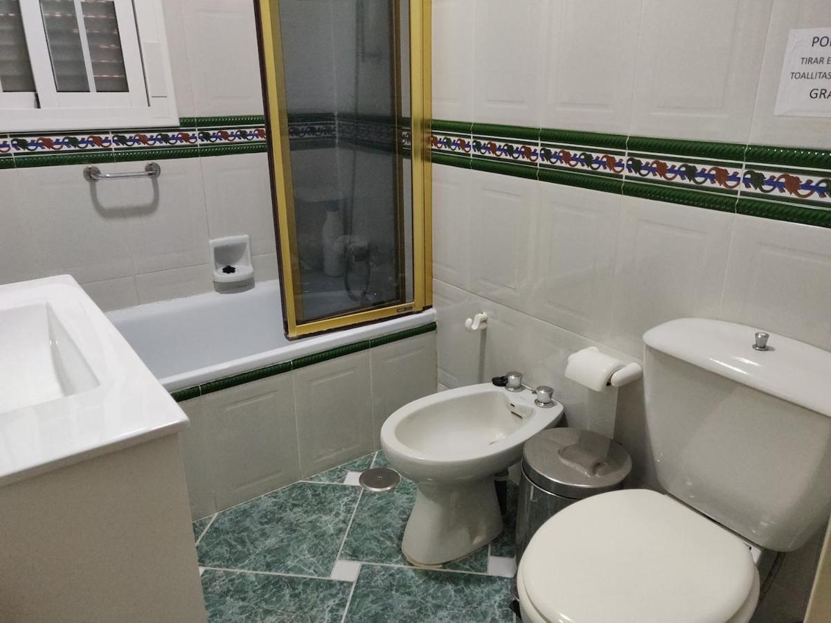 נובו סנקטי פטרי Chalet Los Pinos Con Piscina Privada מראה חיצוני תמונה