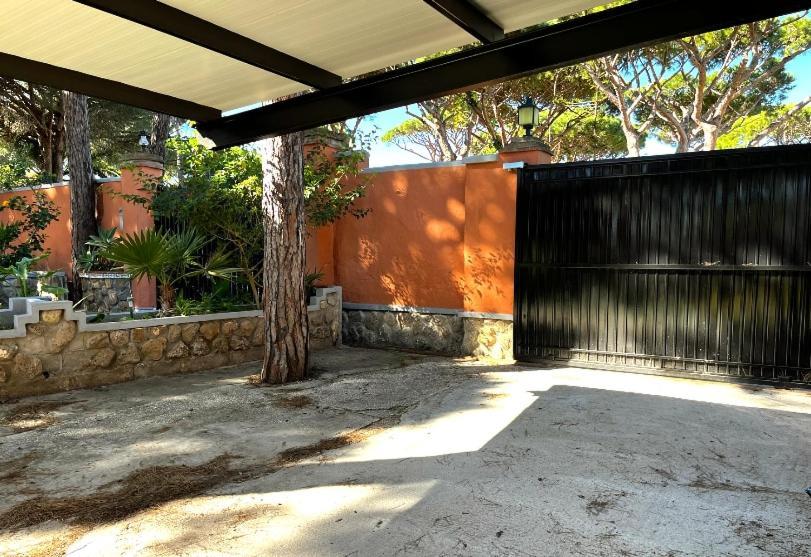 נובו סנקטי פטרי Chalet Los Pinos Con Piscina Privada מראה חיצוני תמונה
