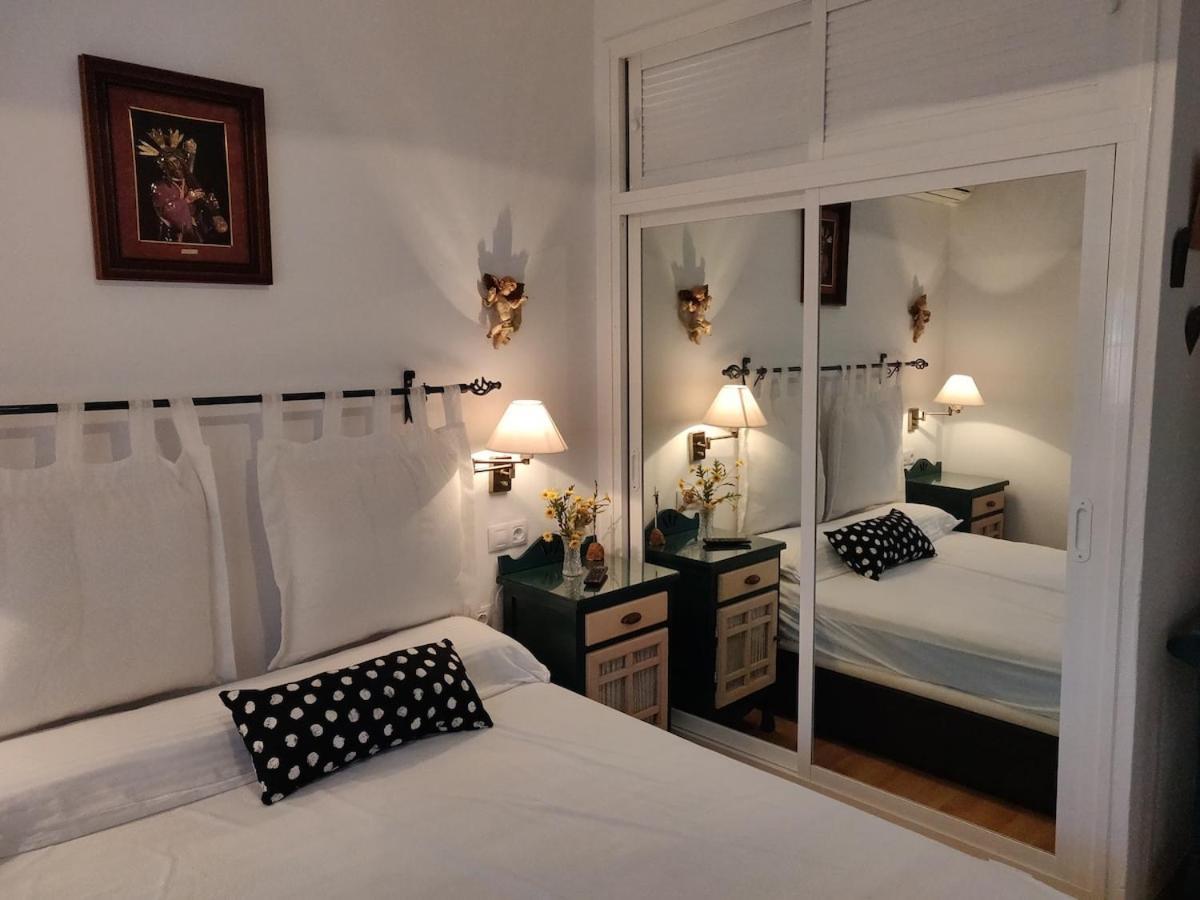 נובו סנקטי פטרי Chalet Los Pinos Con Piscina Privada מראה חיצוני תמונה
